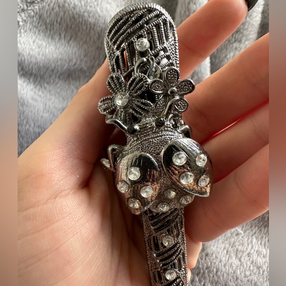Vintage silver ladybug hairclip - Picture 5 of 8